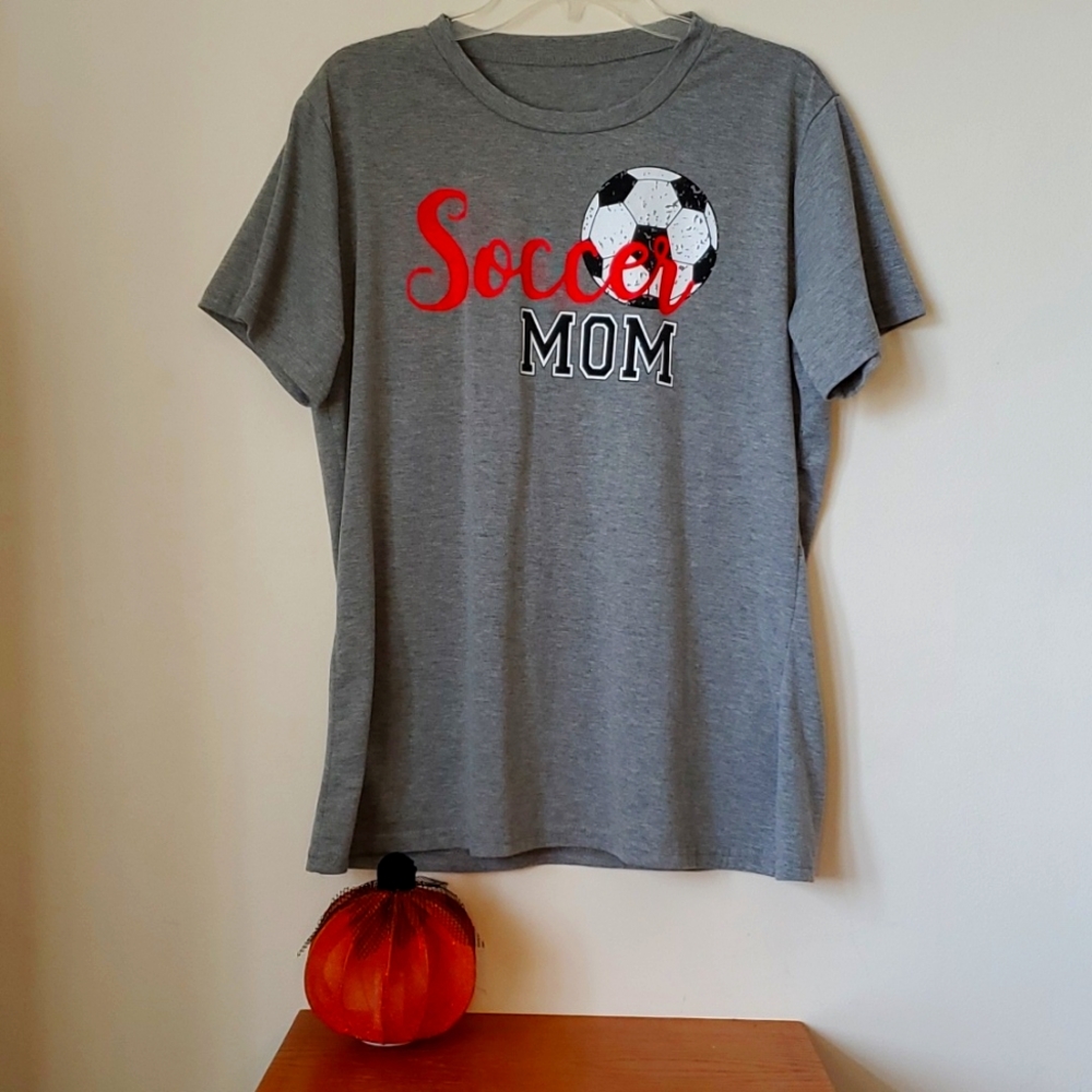 Amazon Brand Soccer Mom Gray T-Shirt, Size XL